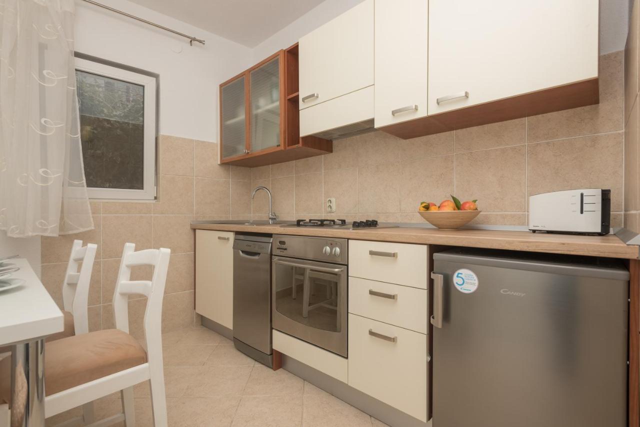 Apartments Bose Makarska Exterior photo